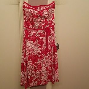 Size 3 red and white floral strapless dress.
